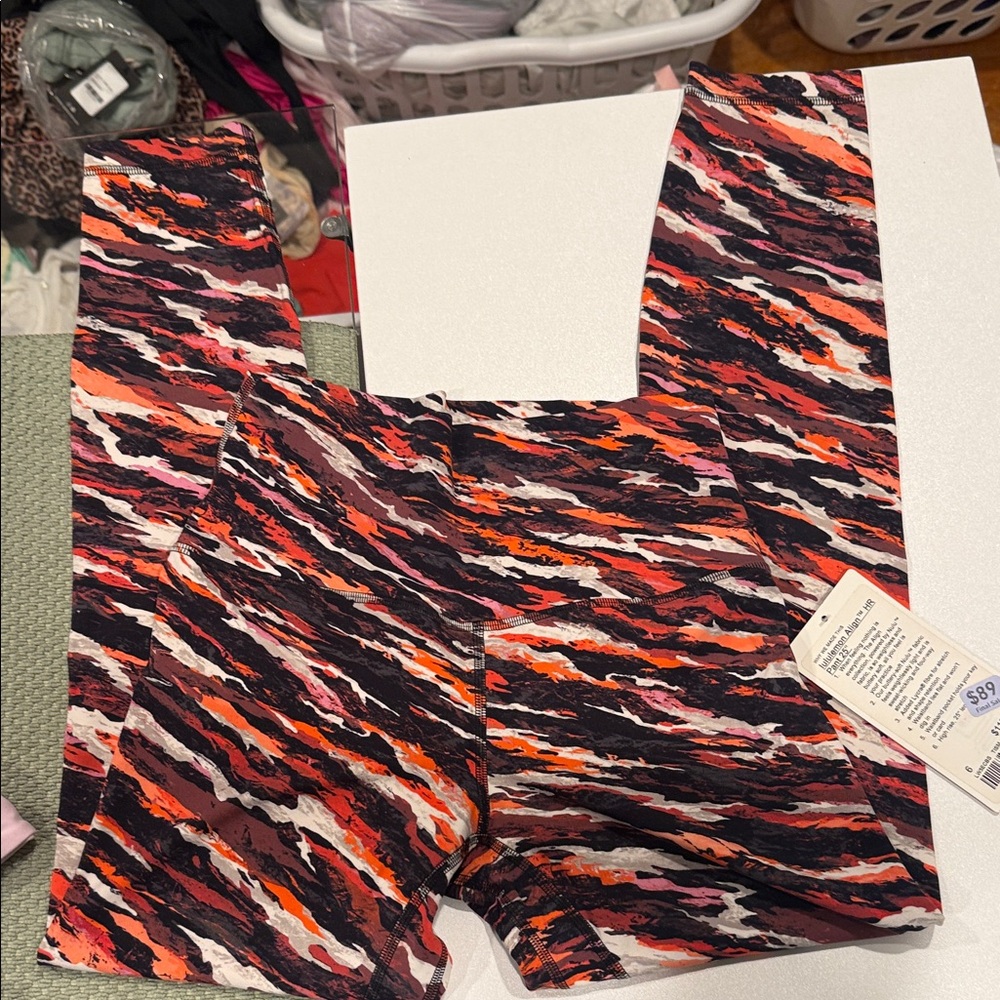 Lululemon Vibrant Patterned Leggings. NWT.